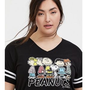 Torrid Peanuts black tshirt